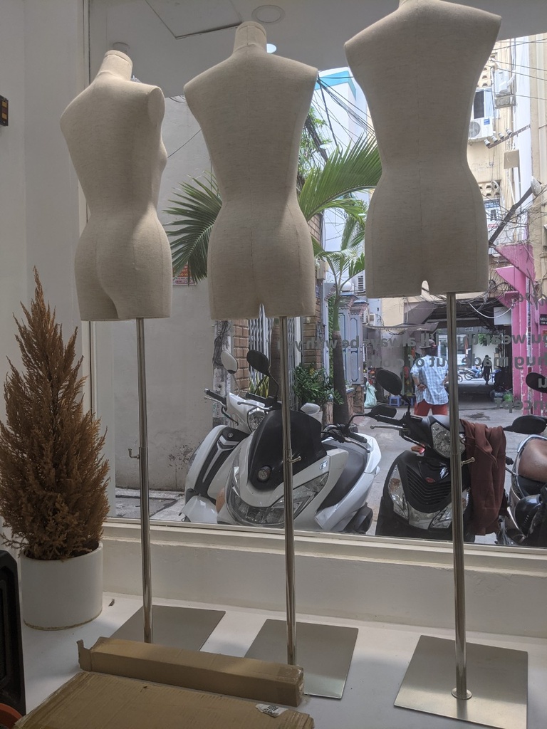 Chân đế manocanh inox 304 shop thời trang